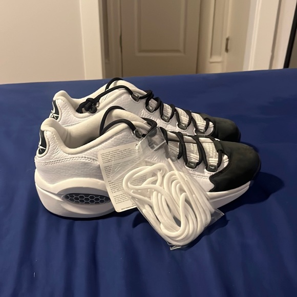 Reebok Question Low Allen Iverson Men's Basketball Shoes 39577